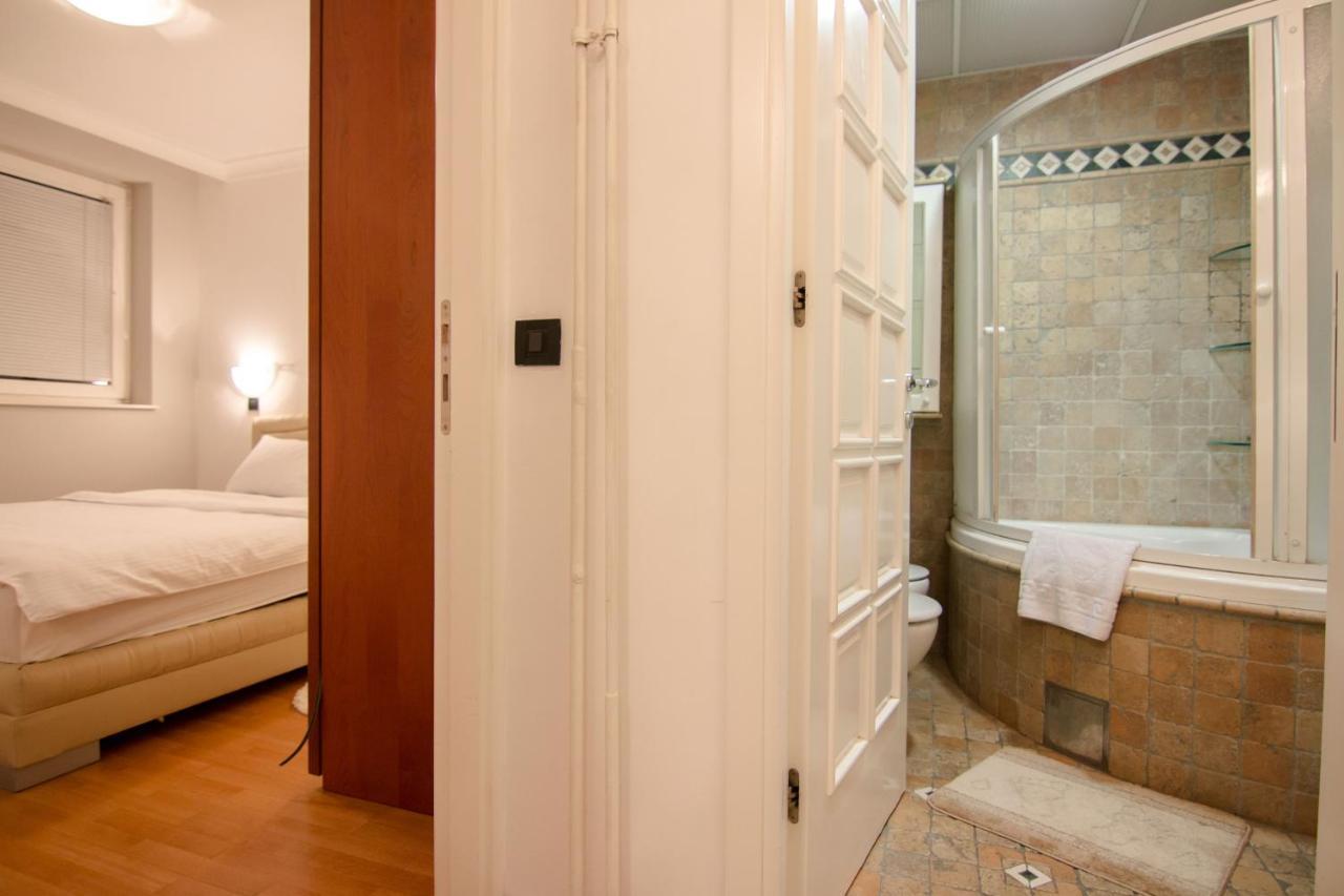 Apartment Novak Belgrad Exteriör bild